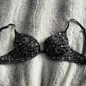 34B Victorias Secret Bra
